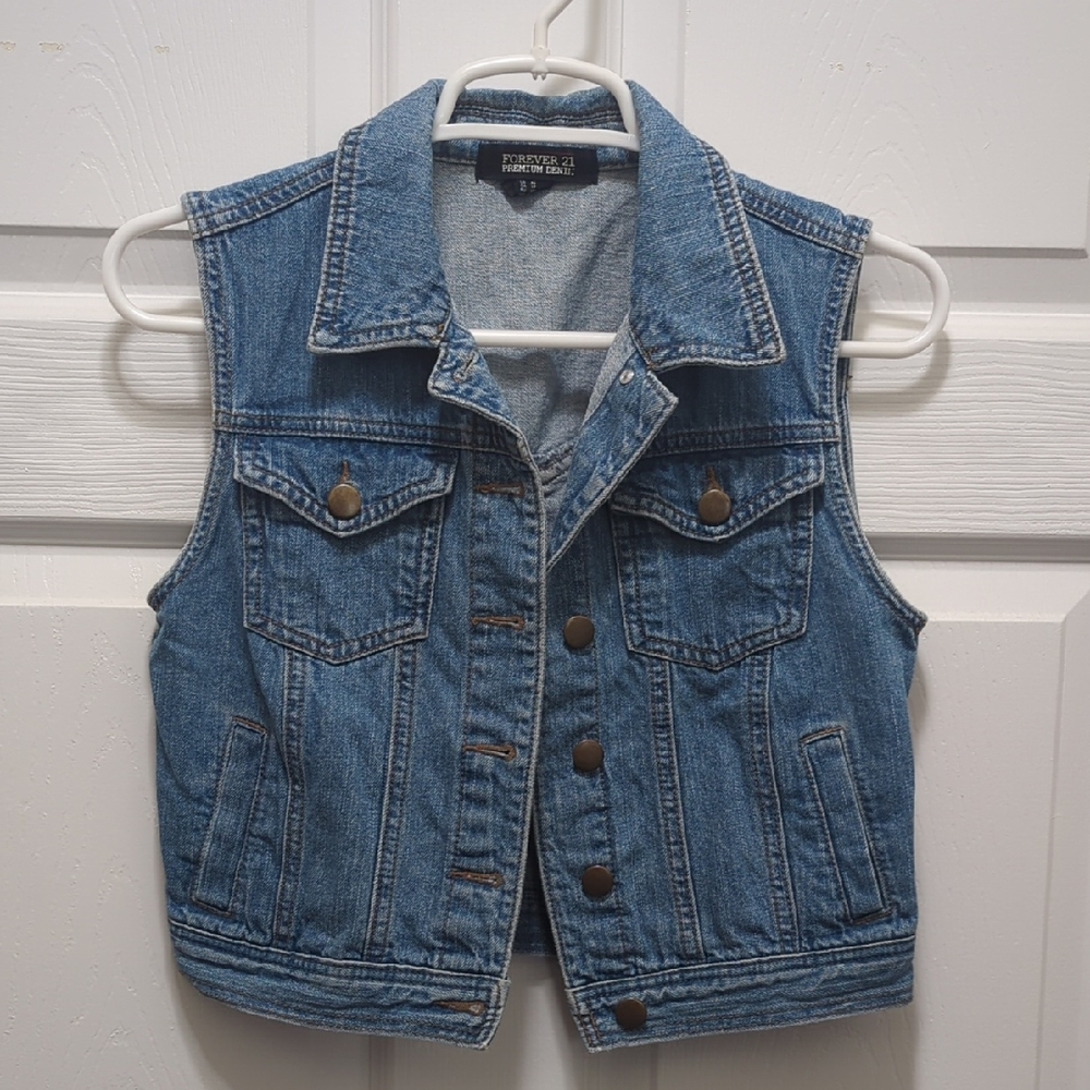 Forever 21 Premium Denim Cropped Vest XS